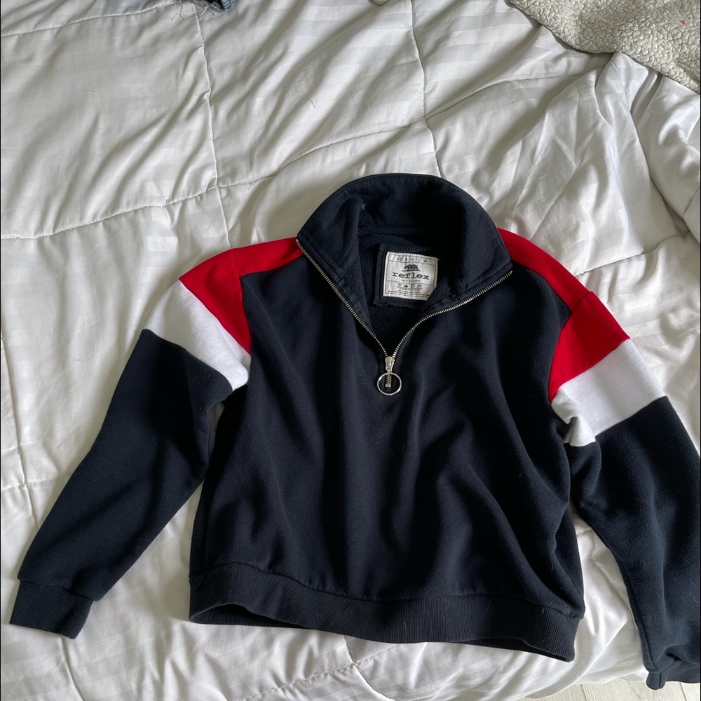 cropped sweatshirt
